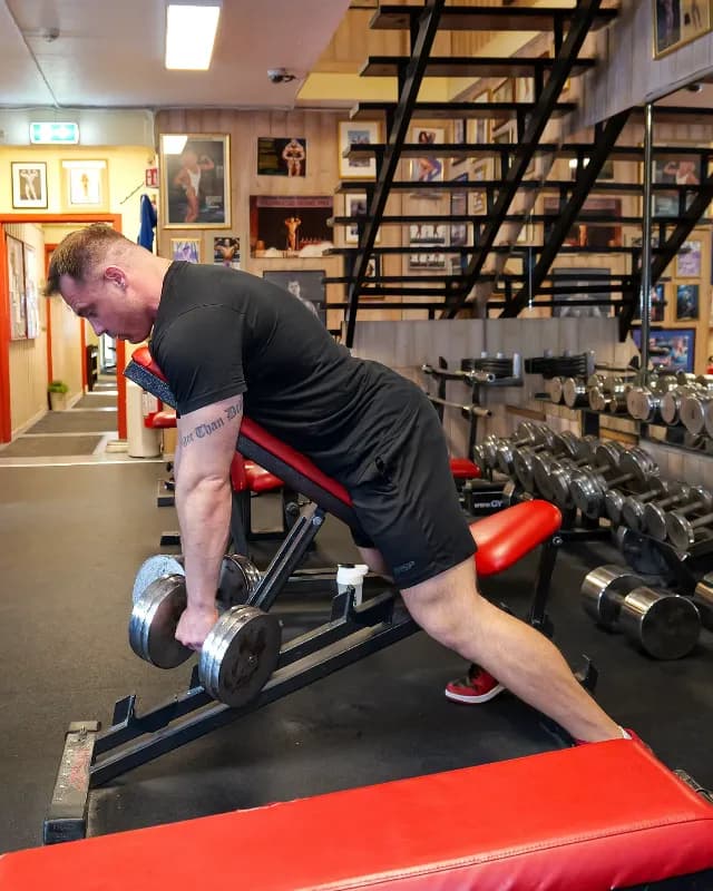 Bent-Over Rows (Dumbbell, Supported) - step 1