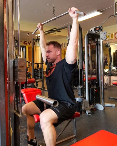 Lat Pulldown exercise demonstration