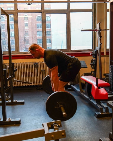 Romanian Deadlift exercise demonstration