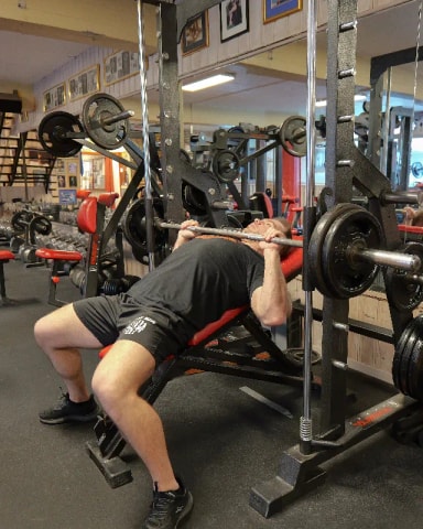 Incline Smith Machine Chest Press exercise demonstration